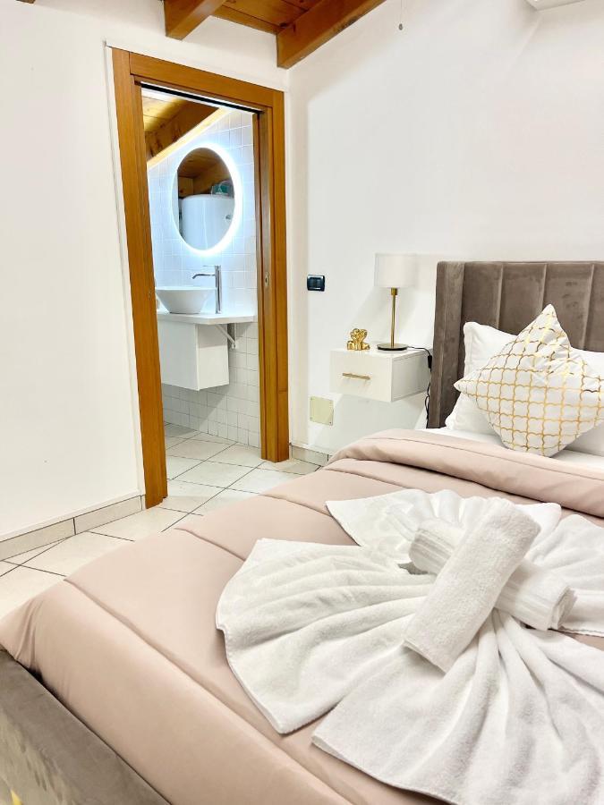 Vitti'S Home Verona 4 - Apartment Екстер'єр фото
